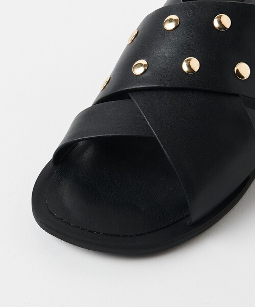 BEAUTY&YOUTH UNITED ARROWS(ビューティーアンドユースユナイテッドアローズ)の「スタッズ クロス スライダーサンダル(サンダル・レディース・ブラック/クリーム・36/38/37)」の15枚目の写真