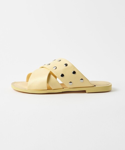 BEAUTY&YOUTH UNITED ARROWS(ビューティーアンドユースユナイテッドアローズ)の「スタッズ クロス スライダーサンダル(サンダル・レディース・ブラック/クリーム・36/38/37)」の17枚目の写真