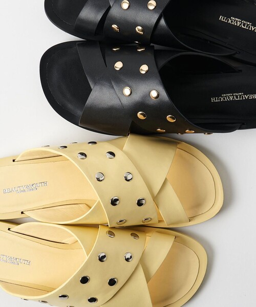 BEAUTY&YOUTH UNITED ARROWS(ビューティーアンドユースユナイテッドアローズ)の「スタッズ クロス スライダーサンダル(サンダル・レディース・ブラック/クリーム・36/38/37)」の22枚目の写真