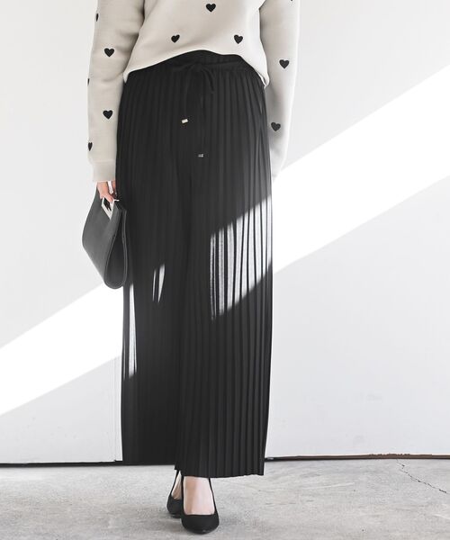 rps（アールピーエス）の「ポンチプリーツパンツ（その他パンツ・レディース・ブラック/グレイッシュベージュ/カーキ・フリー）」の2枚目の写真