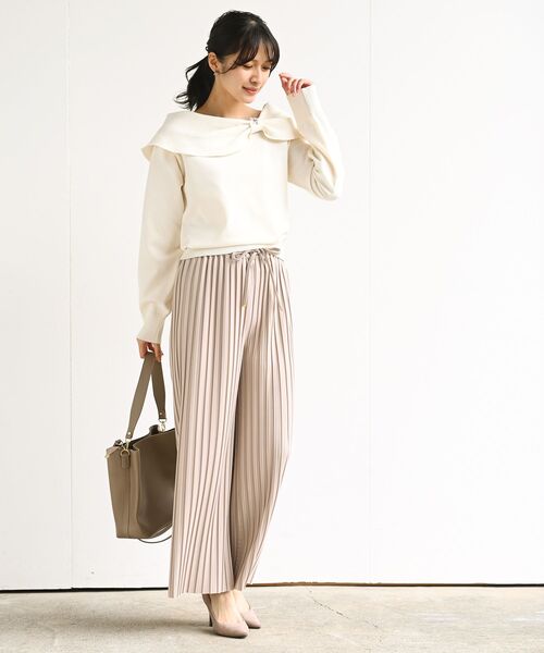 rps（アールピーエス）の「ポンチプリーツパンツ（その他パンツ・レディース・ブラック/グレイッシュベージュ/カーキ・フリー）」の5枚目の写真