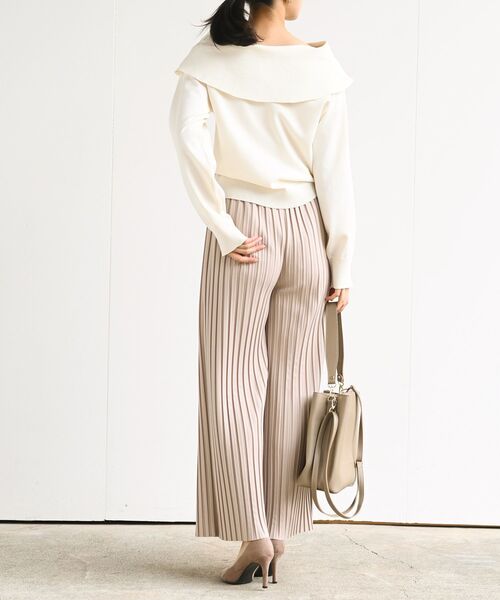 rps（アールピーエス）の「ポンチプリーツパンツ（その他パンツ・レディース・ブラック/グレイッシュベージュ/カーキ・フリー）」の4枚目の写真