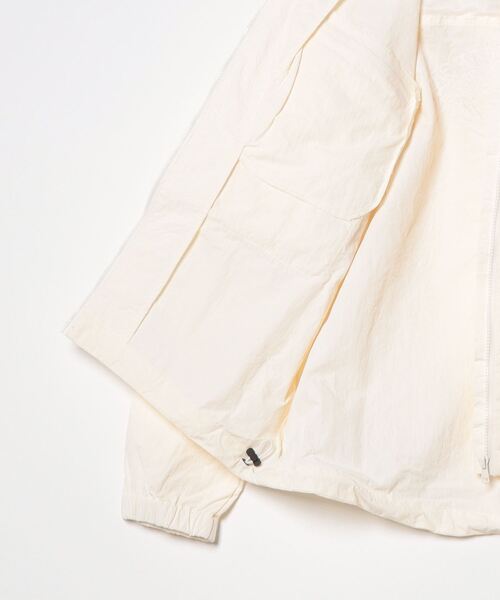 BALLSY.BROTHERS（ボールジーブラザーズ）の「waterproof hood military nylon blouse（ブルゾン・メンズ・アイボリー/カーキ・LARGE/MEDIUM）」の4枚目の写真