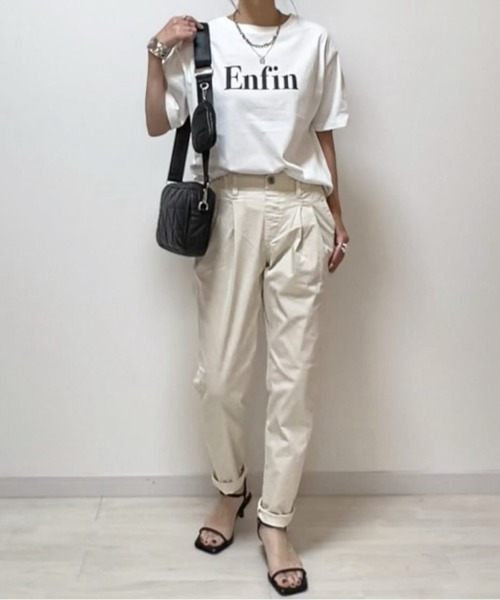LBC(エルビーシー)の「※WEB限定※美脚UV接触冷感パンツ(その他パンツ・レディース・ホワイト/ネイビー/ブラック/ダークオリーブ/エメラルド・S/M/L)」の2枚目の写真