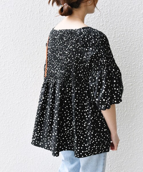 美品＊CLANE クラネ リネン混シャーリングフリルカラーブラウス 2 黒 半袖 美品＊CLANE クラネ リネン混シャーリングフリルカラーブラウス
