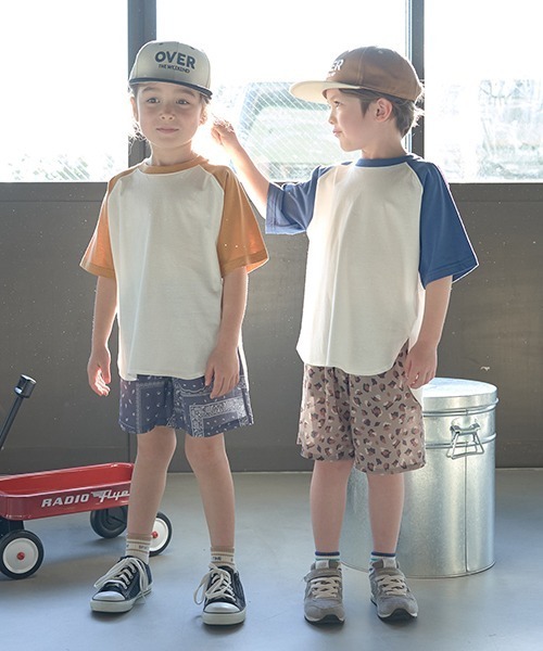 b・ROOM（ビールーム）の「【型崩れしないやわらかコットン】バックプリントビッグラグランンTシャツ（Tシャツ/カットソー・キッズ・ブルー/バイオレット/ブラック/マスタード・110cm/120cm/130cm/140cm/150cm/100cm）」の13枚目の写真