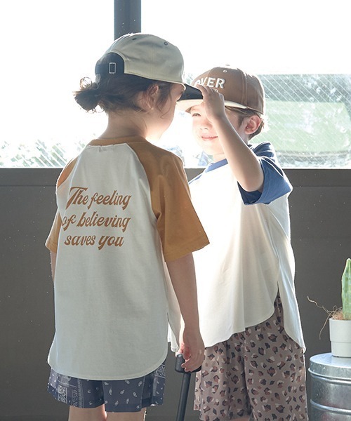 b・ROOM（ビールーム）の「【型崩れしないやわらかコットン】バックプリントビッグラグランンTシャツ（Tシャツ/カットソー・キッズ・ブルー/バイオレット/ブラック/マスタード・110cm/120cm/130cm/140cm/150cm/100cm）」の15枚目の写真