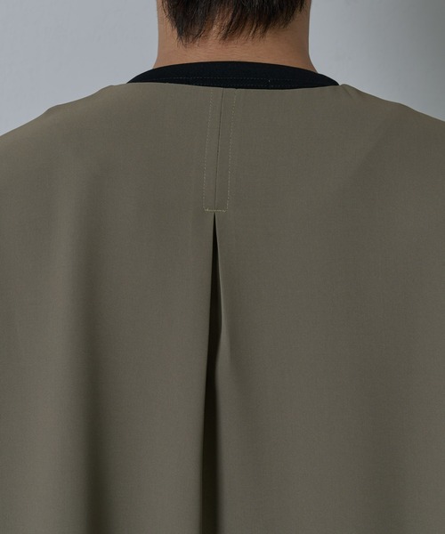 COLONY 2139(コロニートゥーワンスリーナイン)の「ドレープツイルリラックスカーディガン(カーディガン/ボレロ・メンズ・ブラック/グレイッシュベージュ・MEDIUM/LARGE)」の22枚目の写真