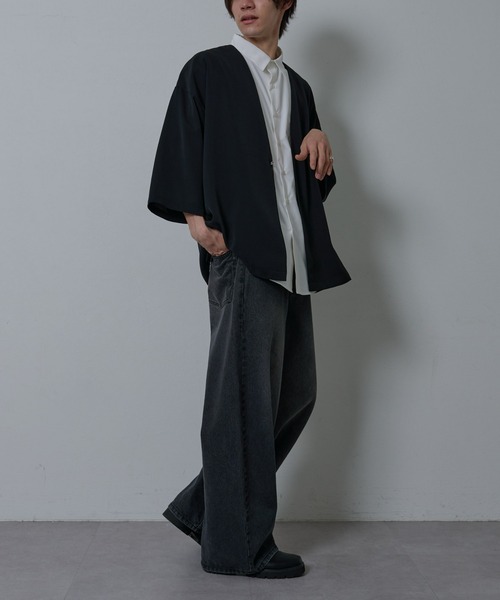COLONY 2139(コロニートゥーワンスリーナイン)の「ドレープツイルリラックスカーディガン(カーディガン/ボレロ・メンズ・ブラック/グレイッシュベージュ・MEDIUM/LARGE)」の14枚目の写真