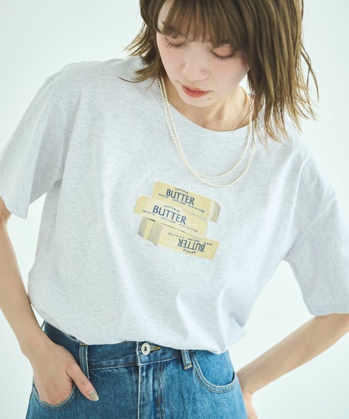 attiree(アティレー)の「ButterプリントTシャツ(Tシャツ/カットソー・レディース・ホワイト/グリーン/グレー/イエロー/ベージュ/クリーム/ブラック/ライトグレー・FREE)」の9枚目の写真