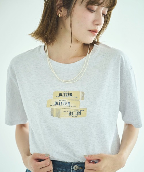 attiree(アティレー)の「ButterプリントTシャツ(Tシャツ/カットソー・レディース・ホワイト/グリーン/グレー/イエロー/ベージュ/クリーム/ブラック/ライトグレー・FREE)」の11枚目の写真