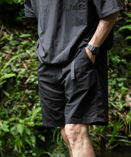 ITEMS URBANRESEARCH(アイテムズ アーバンリサーチ)の「吸水速乾 ドットメッシュ ショーツ(その他パンツ・メンズ・ブラック/カーキ/ブラウン系その他・MEDIUM/LARGE)」の1枚目の写真