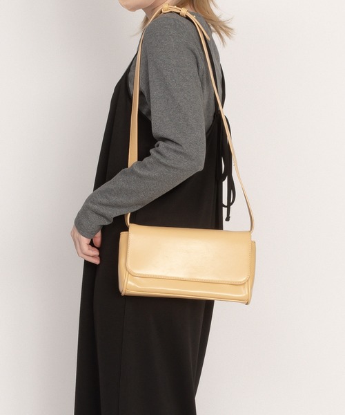 SVEC（シュベック）の「ベルトストラップ ショルダーバッグ（ショルダーバッグ・レディース・ブラック/ホワイト/イエロー・FREE）」の11枚目の写真