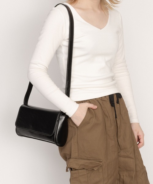 SVEC（シュベック）の「ベルトストラップ ショルダーバッグ（ショルダーバッグ・レディース・ブラック/ホワイト/イエロー・FREE）」の22枚目の写真