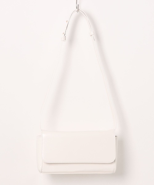 SVEC（シュベック）の「ベルトストラップ ショルダーバッグ（ショルダーバッグ・レディース・ブラック/ホワイト/イエロー・FREE）」の5枚目の写真