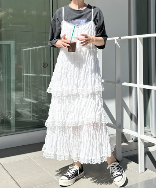 CLEA(クレア)の「刺繍レースティアードキャミロングワンピース(ワンピース・レディース・ホワイト・FREE)」の4枚目の写真