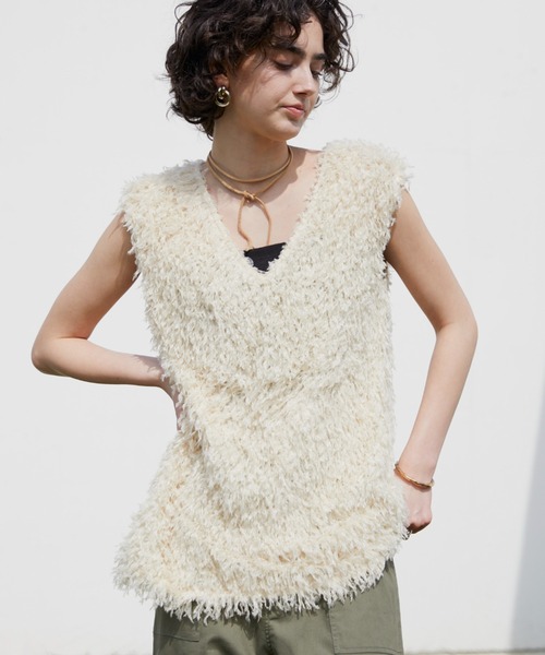 Doux archives(ドゥアルシーヴ)の「フェザー2WAYノースリベスト(シャツ/ブラウス・レディース・ブラック/アイボリー/ブラウン・FREE)」の15枚目の写真