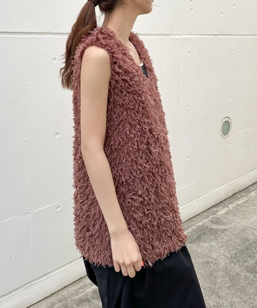 Doux archives(ドゥアルシーヴ)の「フェザー2WAYノースリベスト(シャツ/ブラウス・レディース・ブラック/アイボリー/ブラウン・FREE)」の5枚目の写真