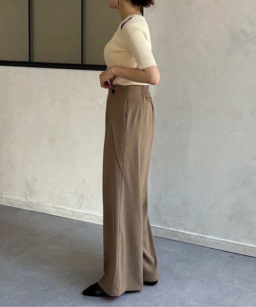 Thevon（ゼボン）の「フラップタックパンツ（スラックス・レディース・ベージュ/アイボリー/チャコールグレー・FREE）」の17枚目の写真