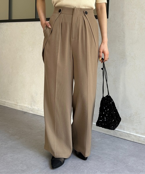 Thevon（ゼボン）の「フラップタックパンツ（スラックス・レディース・ベージュ/アイボリー/チャコールグレー・FREE）」の15枚目の写真