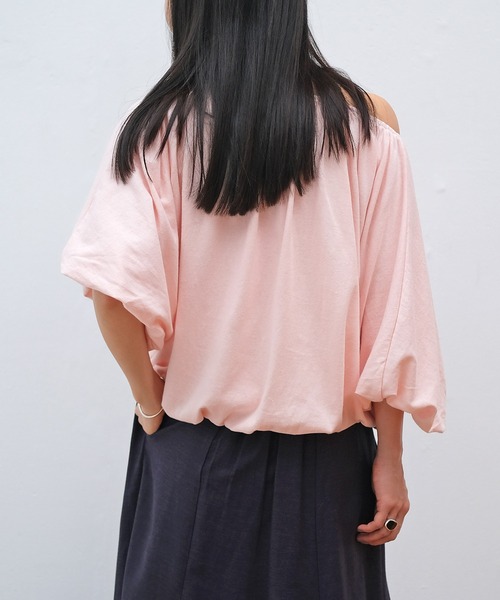 AKTE（アクテ）の「ギャザーバルーントップス（Tシャツ