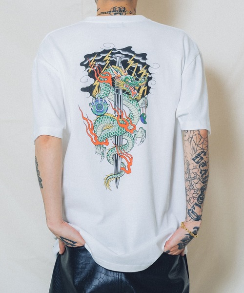 Subciety(サブサエティ)の「CROUD DRAGON TEE(Tシャツ/カットソー・メンズ・アッシュ/ブラック/ホワイト・MEDIUM/LARGE/X-LARGE/XX-LARGE/SMALL)」の2枚目の写真