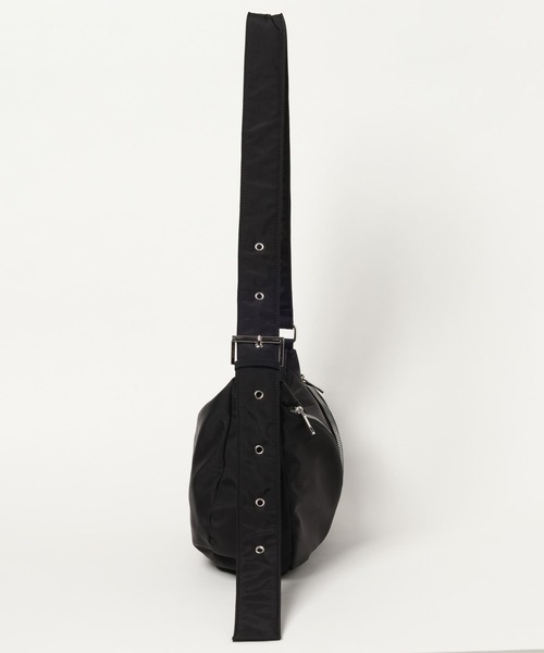 PAGEBOY（ページボーイ）の「ダブルZIPショルダー（ショルダーバッグ・レディース・オフホワイト/ブラック・ONE SIZE）」の9枚目の写真