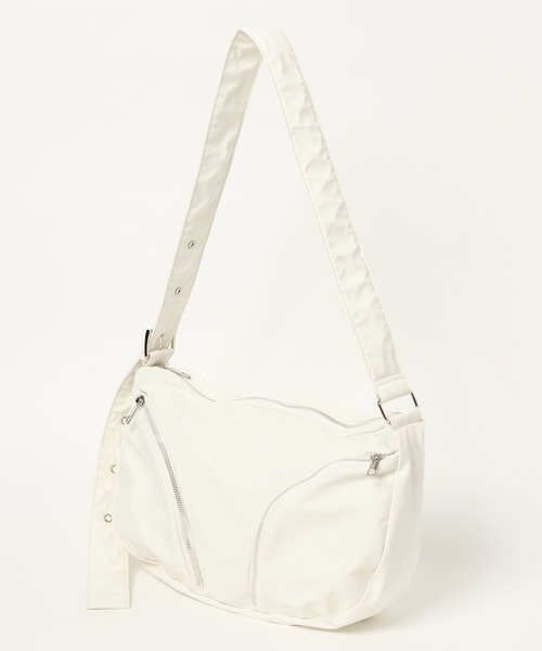 PAGEBOY（ページボーイ）の「ダブルZIPショルダー（ショルダーバッグ・レディース・オフホワイト/ブラック・ONE SIZE）」の18枚目の写真