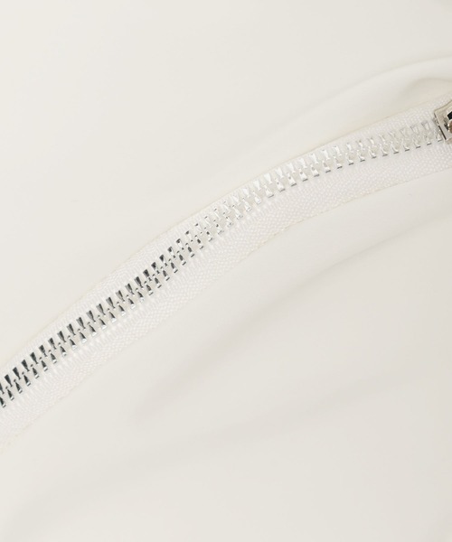 PAGEBOY（ページボーイ）の「ダブルZIPショルダー（ショルダーバッグ・レディース・オフホワイト/ブラック・ONE SIZE）」の19枚目の写真