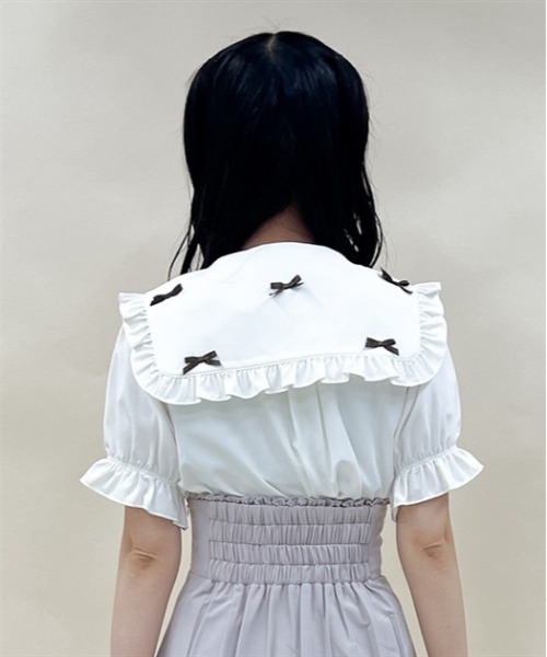 axes femme POETIQUE（アクシーズファムポエティック）の「プチリボンビッグ襟ブラウス（シャツ/ブラウス・レディース・キナリ/ホワイト/ブラック・MEDIUM）」の5枚目の写真