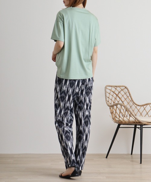 EGLANTINE(エグランティーヌ)の「Eglantine シンプルロゴTシャツ(Tシャツ/カットソー・レディース・コーラルピンク/エメラルド/ブラック/グレイッシュベージュ/イエロー・40)」の19枚目の写真