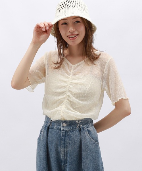 LAKOLE（ラコレ）の「シャーリングシアーT / 129032（Tシャツ/カットソー・レディース・ブラック/アイボリー/チャコール・FREE）」の3枚目の写真