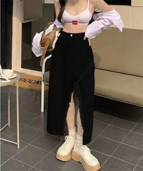 FREE STYLISTS(フリー スタイリスト)の「フリンジスリットデニムスカート(デニムスカート・レディース・ブルー/ライトブラック/ブラック・M/2XL/XL/L/S)」の2枚目の写真