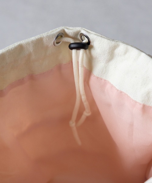 me+em select（ミームセレクト）の「【 ２color 】ティアードフリルBIGキャンバストートバッグ ／ tiered frill big canvas tote bag（ショルダーバッグ・レディース・アイボリー/ブラック・FREE）」の9枚目の写真