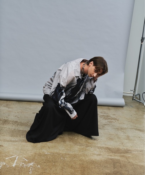 KUUUPY(クーピー)の「Ink Wash Pattern Long-Sleeve Shirt - 水墨風 転写総柄 長袖シャツ(シャツ/ブラウス・メンズ・アイボリー/ブラック・SMALL/MEDIUM/LARGE)」の17枚目の写真