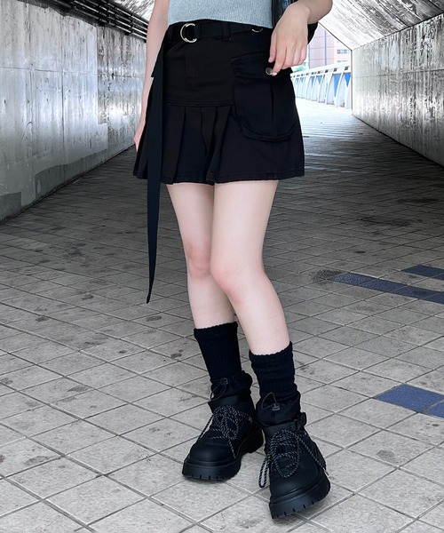 Figments（フィグメンツ）の「プリーツヘムデニムカーゴミニスカート（デニムスカート・レディース・ブラック・SMALL/MEDIUM）」の6枚目の写真