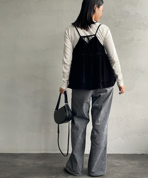 By/m（バイエム）の「[By/m/バイエム] マルチWAY ペプラムベロアキャミビスチェ（キャミソール・レディース・ブラック/グレー/グレイッシュベージュ・F）」の22枚目の写真