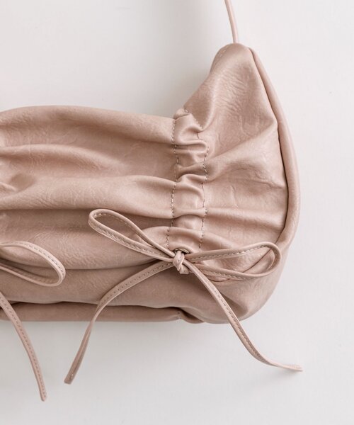 OLIVE des OLIVE(オリーブデオリーブ)の「ドロストリボンバッグ(ショルダーバッグ・レディース・ブラック/ピンク/シルバー/ホワイト系その他・FREE)」の10枚目の写真