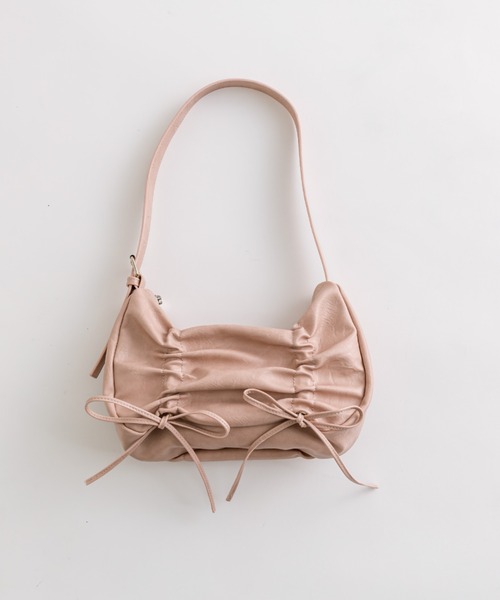 OLIVE des OLIVE(オリーブデオリーブ)の「ドロストリボンバッグ(ショルダーバッグ・レディース・ブラック/ピンク/シルバー/ホワイト系その他・FREE)」の3枚目の写真