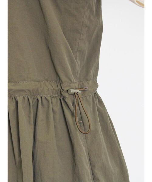 Samansa Mos2（サマンサ モスモス）の「ナイロンジップキャミワンピース（ワンピース・レディース・チャコールグレー/カーキ/ベージュ・F）」の12枚目の写真