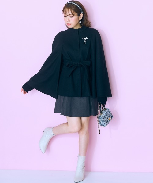 marun（マルン）の「＜大きいサイズ＞ ケープデザインコート marun（その他アウター・レディース・ブラック/ピンクベージュ・L/LL/3L/4L/5L）」の18枚目の写真