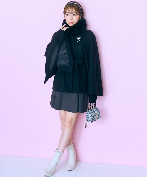 marun（マルン）の「＜大きいサイズ＞ ケープデザインコート marun（その他アウター・レディース・ブラック/ピンクベージュ・L/LL/3L/4L/5L）」の16枚目の写真