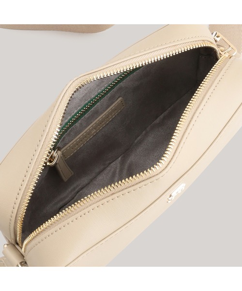 TOMMY HILFIGER（トミーヒルフィガー）の「【オンライン限定】モノタイプショルダーバッグ（ショルダーバッグ・レディース・ベージュ/ブラック・FREE）」の8枚目の写真