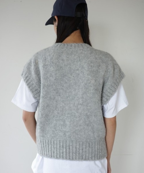 ENCIRCLE(エンサークル)の「【ENCIRCLE/エンサークル】Stubby vest / スタビーベスト(ニット/セーター・レディース・カーキ/グレー・FREE)」の3枚目の写真