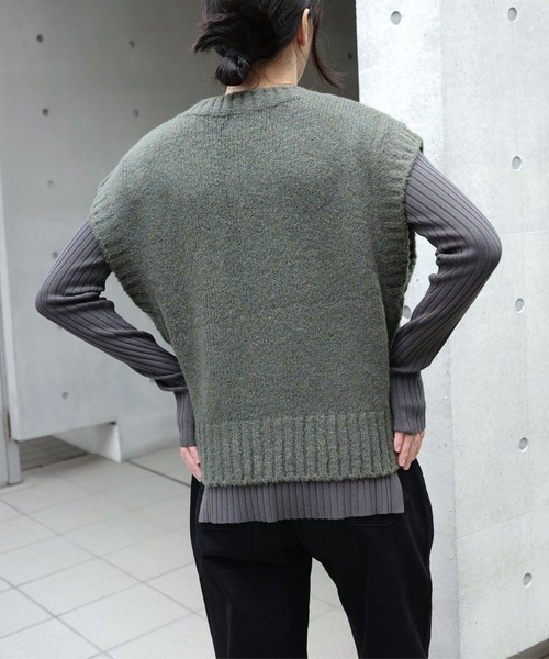 ENCIRCLE(エンサークル)の「【ENCIRCLE/エンサークル】Stubby vest / スタビーベスト(ニット/セーター・レディース・カーキ/グレー・FREE)」の19枚目の写真