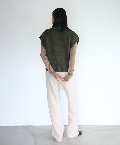 ENCIRCLE(エンサークル)の「【ENCIRCLE/エンサークル】Stubby vest / スタビーベスト(ニット/セーター・レディース・カーキ/グレー・FREE)」の13枚目の写真