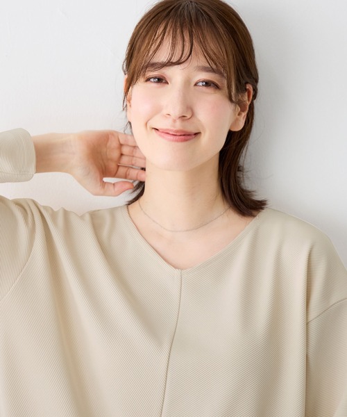 Viola e Viola(ヴィオラエヴィオラ)の「細見えライン リップル切替トップス(ニット/セーター・レディース・グレイッシュブルー/ブルーグリーン/グレイッシュベージュ/ブラック/ボルドー/モカ/グリーン・L/M/5L/4L/3L/LL)」の8枚目の写真