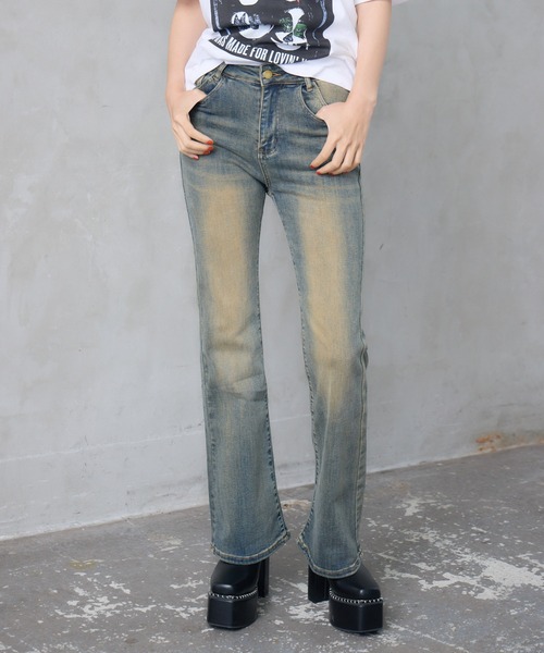 ENVYM（アンビー）の「ウォッシュドストレッチフレアデニム（デニムパンツ・レディース・ブルー・SMALL/MEDIUM）」の5枚目の写真