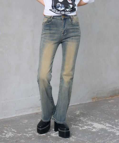 ENVYM（アンビー）の「ウォッシュドストレッチフレアデニム（デニムパンツ・レディース・ブルー・SMALL/MEDIUM）」の21枚目の写真