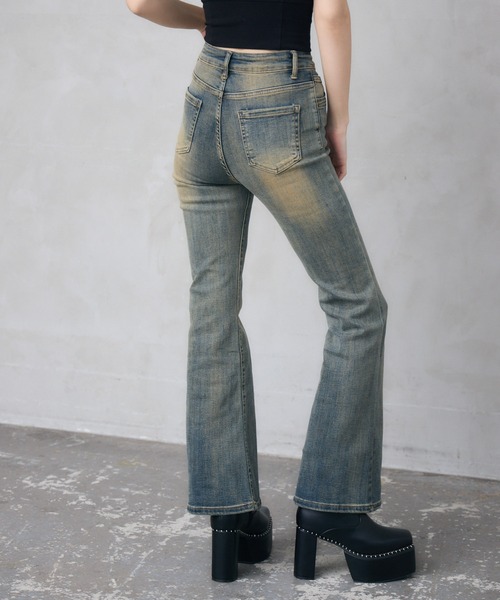 ENVYM（アンビー）の「ウォッシュドストレッチフレアデニム（デニムパンツ・レディース・ブルー・SMALL/MEDIUM）」の20枚目の写真